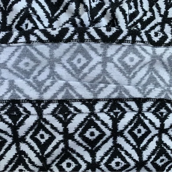 CATO Women’s PLUS Maxi Skirt Black & White Geometric‎ Elastic Waist SIZE 22/24W - Picture 5 of 9